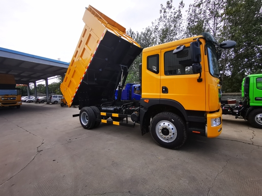 Autocarro con cassone ribaltabile pesante di Dongfeng 4x2 piccola tonnellata 136HP di Tipper Truck GVW 17,5