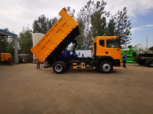 Autocarro con cassone ribaltabile pesante di Dongfeng 4x2 piccola tonnellata 136HP di Tipper Truck GVW 17,5