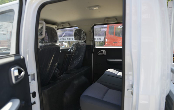 motore diesel piccolo Lorry Truck Double Row del camion 4x2 del carico della luce 4.5T 5 sedili