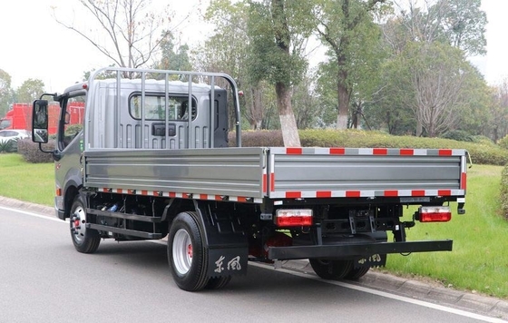 Edizione di lusso 4x2 DONGFENG di carico del contenitore dei camion diesel leggeri di Cummins