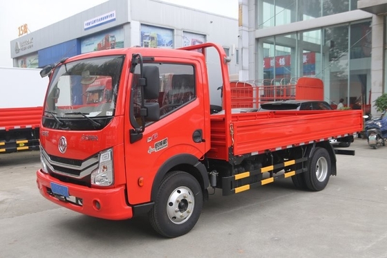 DONGFENG trasporta il camion su autocarro del carico della luce del piatto della colonna dell'emissione Euro6 dell'euro 2 del motore di YUCHAI