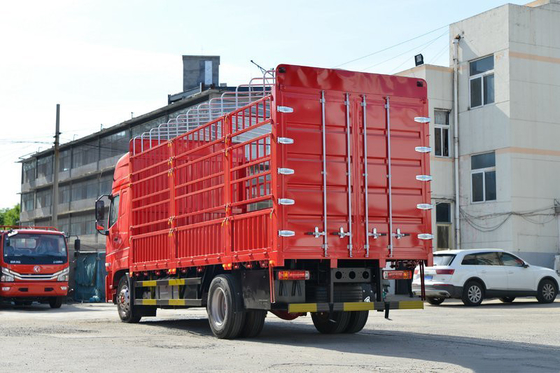 Fila di DongFeng D9K 4x2 del camion di Delivery Cargo Transport del recinto singola