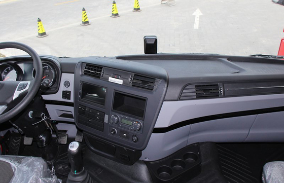 Trazione resistente Massachussets 39,5 Ton Logistics Transport del camion 470hp del trattore di LNG 6x4