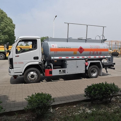 Camion del trasporto dell'olio del cherosene di CBM della ruota 4,5 del camion cisterna di combustibile diesel della benzina 4x2
