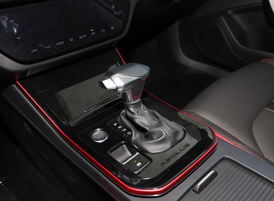 Automobili di Dongfeng SUV 5 sedili 150HP con il tettuccio apribile panoramico